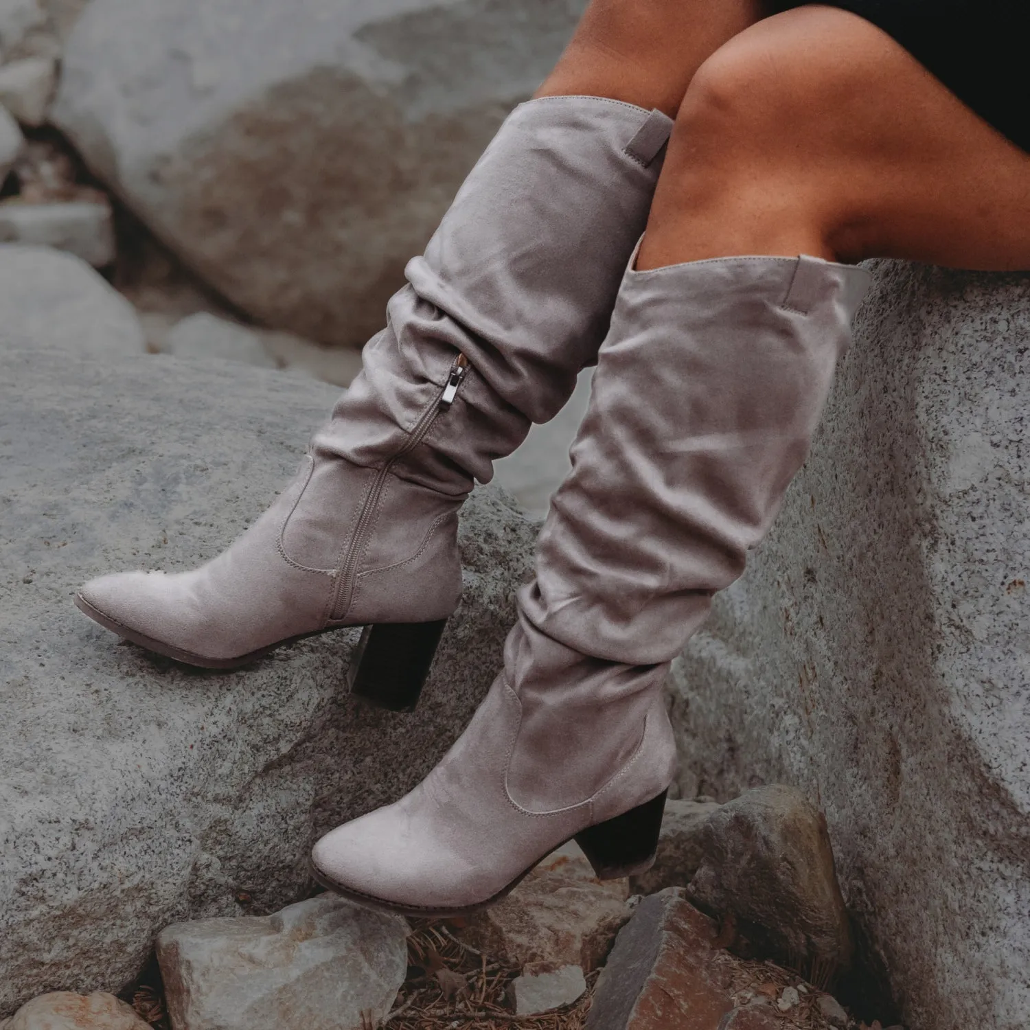 ANEIL BOOTS IN WIDE WIDTH (FOOTBED)