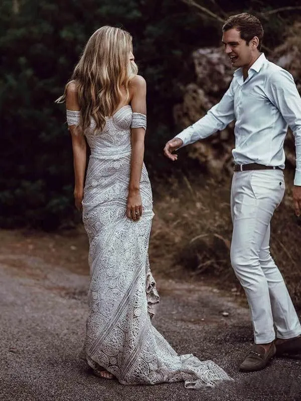 Ivory Lace Sheath Sweetheart Neck Boho Beach Wedding Dresses  TN124