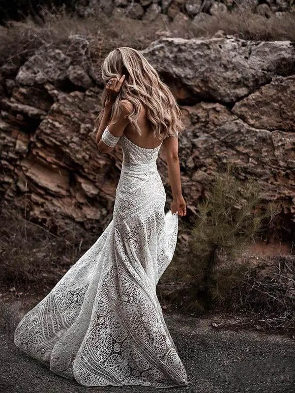 Ivory Lace Sheath Sweetheart Neck Boho Beach Wedding Dresses  TN124