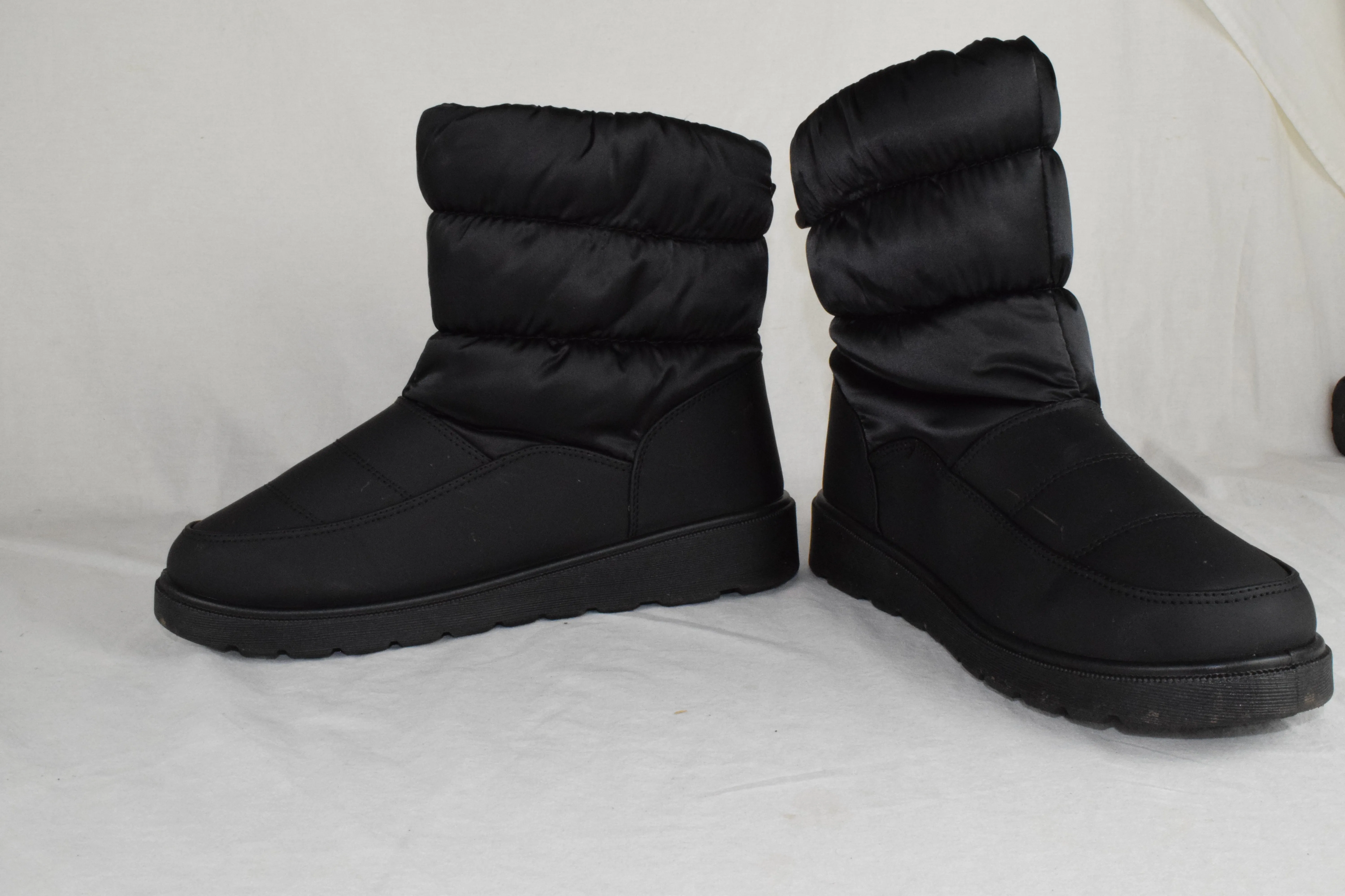 Soda Women Snow boots Waterproof Fur Lining Nylon Ankle Bootie Black SNOW size 9
