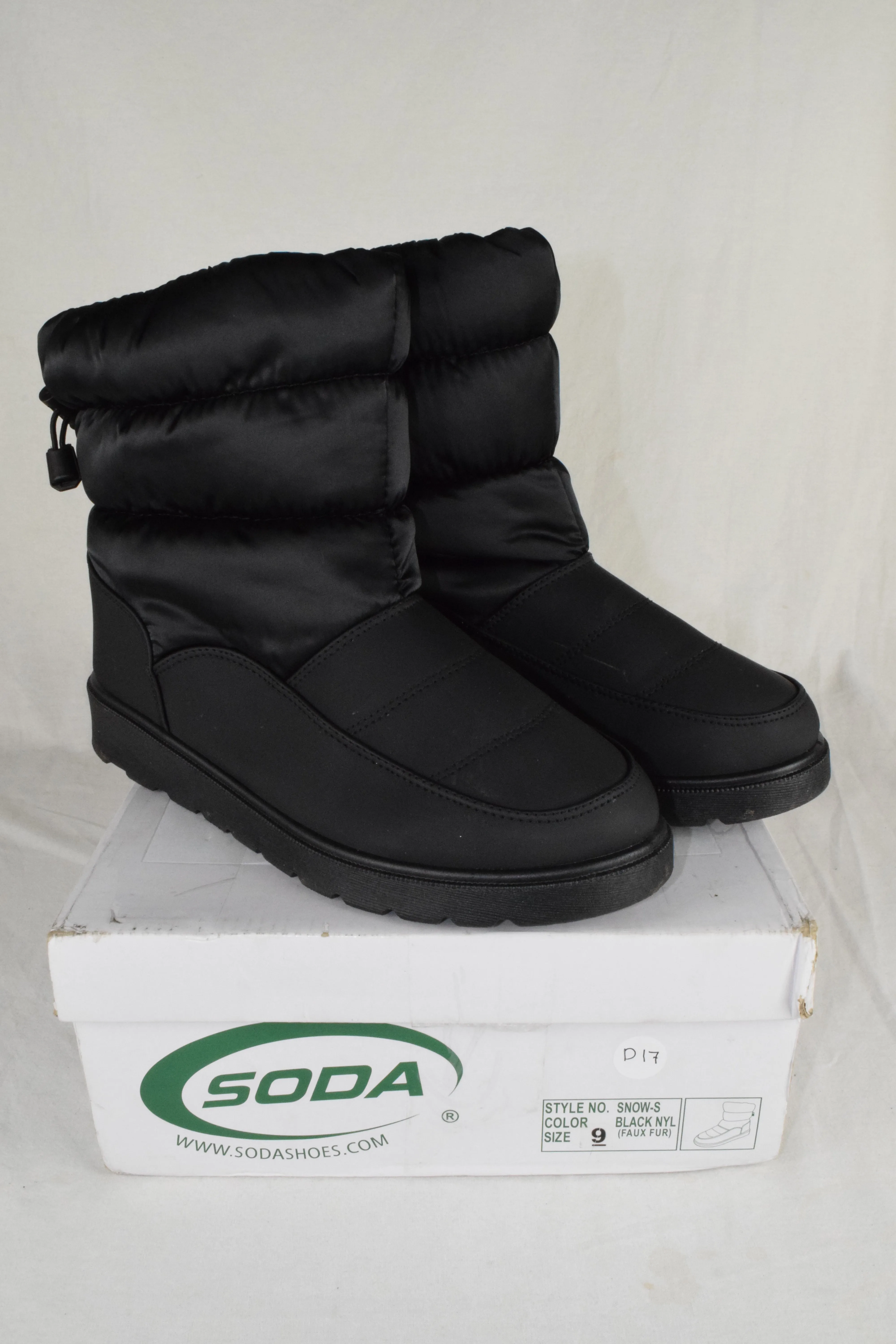 Soda Women Snow boots Waterproof Fur Lining Nylon Ankle Bootie Black SNOW size 9