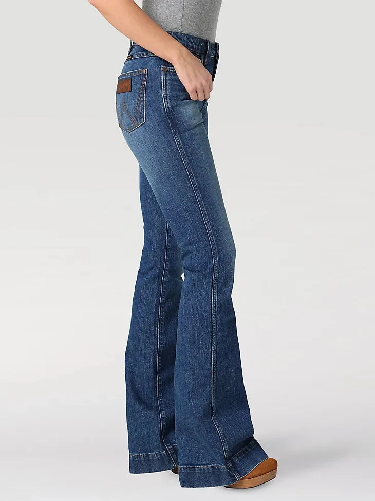 THE WRANGLER RETRO PREMIUM JEAN: WOMEN'S HIGH RISE TROUSER IN ELIZABETH