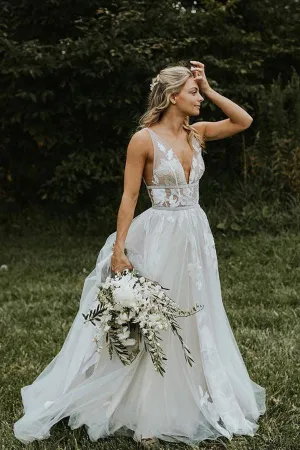 V-neck A-line Beach Wedding Dresses Appliques Tulle Bridal Gowns TN320
