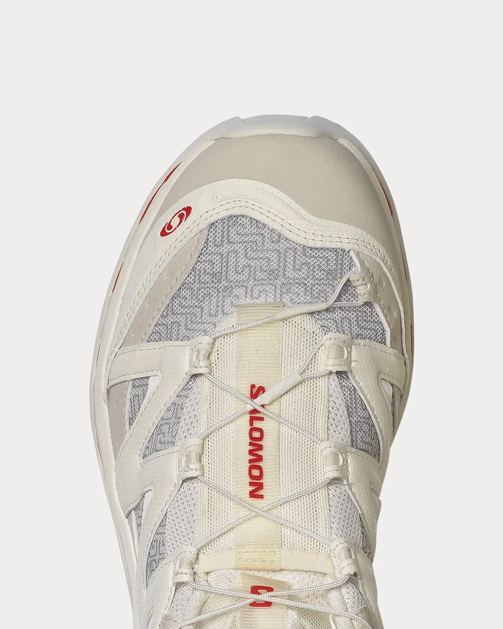 XT-Quest 'Panhui' Vanilla Ice / Rainy Day / Fiery Red Low Top Sneakers