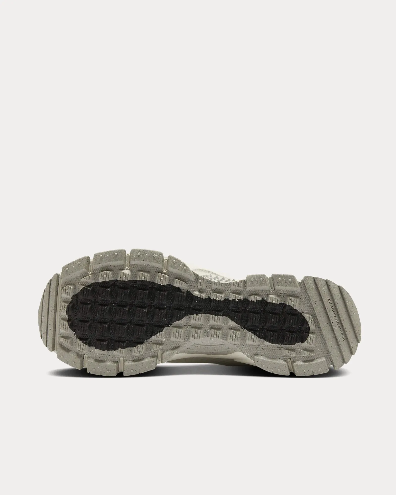 Zoom Vomero Roam Summit White / Light Bone / Light Iron Ore / Summit White Low Top Sneakers