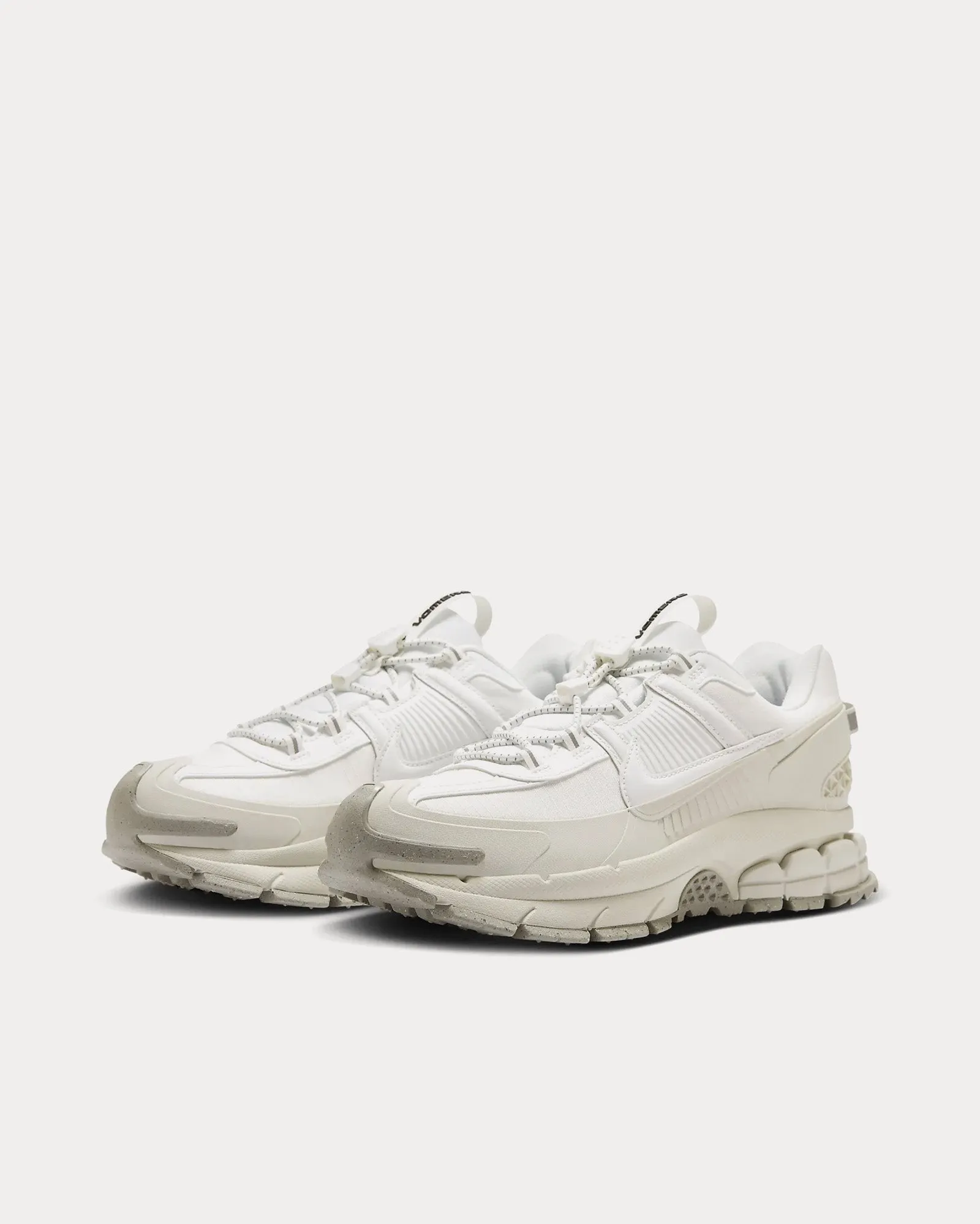 Zoom Vomero Roam Summit White / Light Bone / Light Iron Ore / Summit White Low Top Sneakers